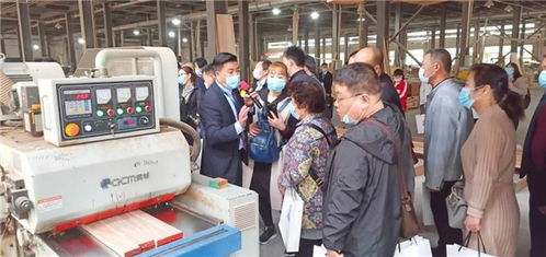 實力見證 攜手前進(jìn) 山西意向經(jīng)銷商赴雙羽工廠展廳參觀考察